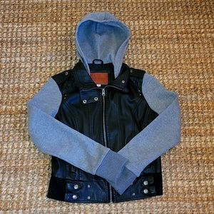 LEATHER JACKET WITH SWEATER SLEEVES